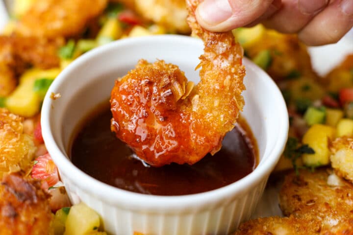 COCONUT SHRIMP WITH HONEY SRIRACHA SAUCE